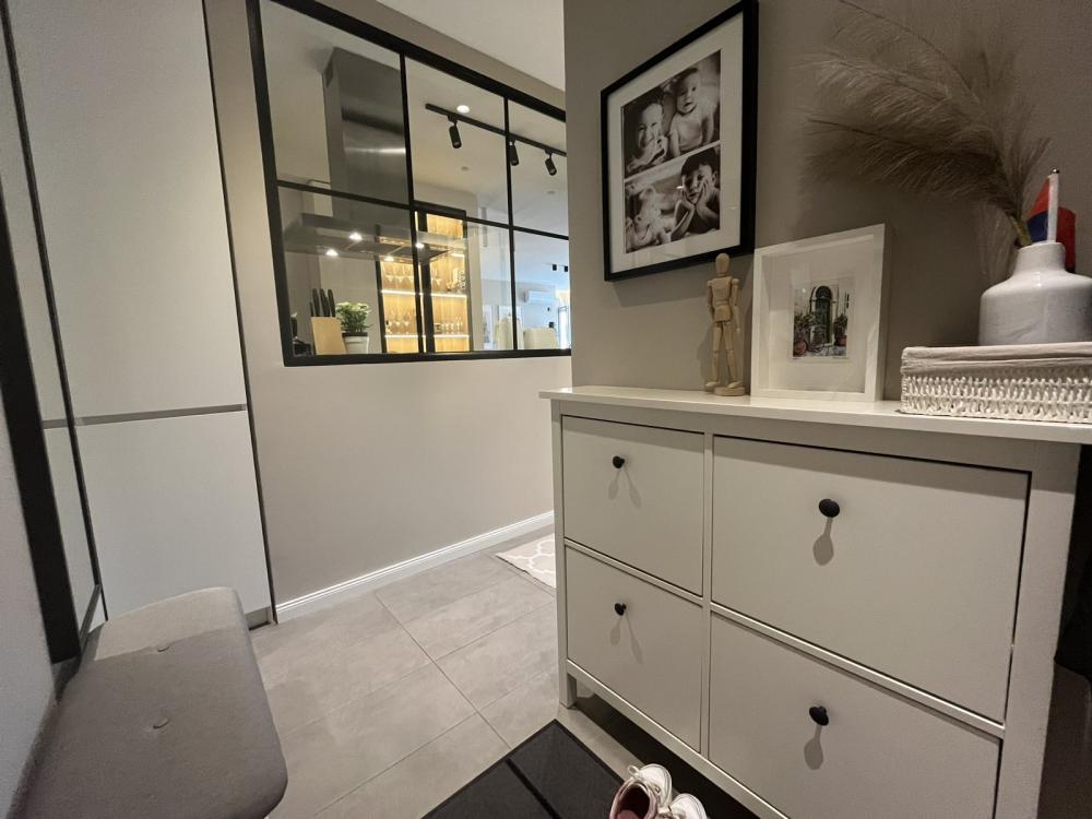 Slika 2 - Kompletno namešten, četvorosoban stan!