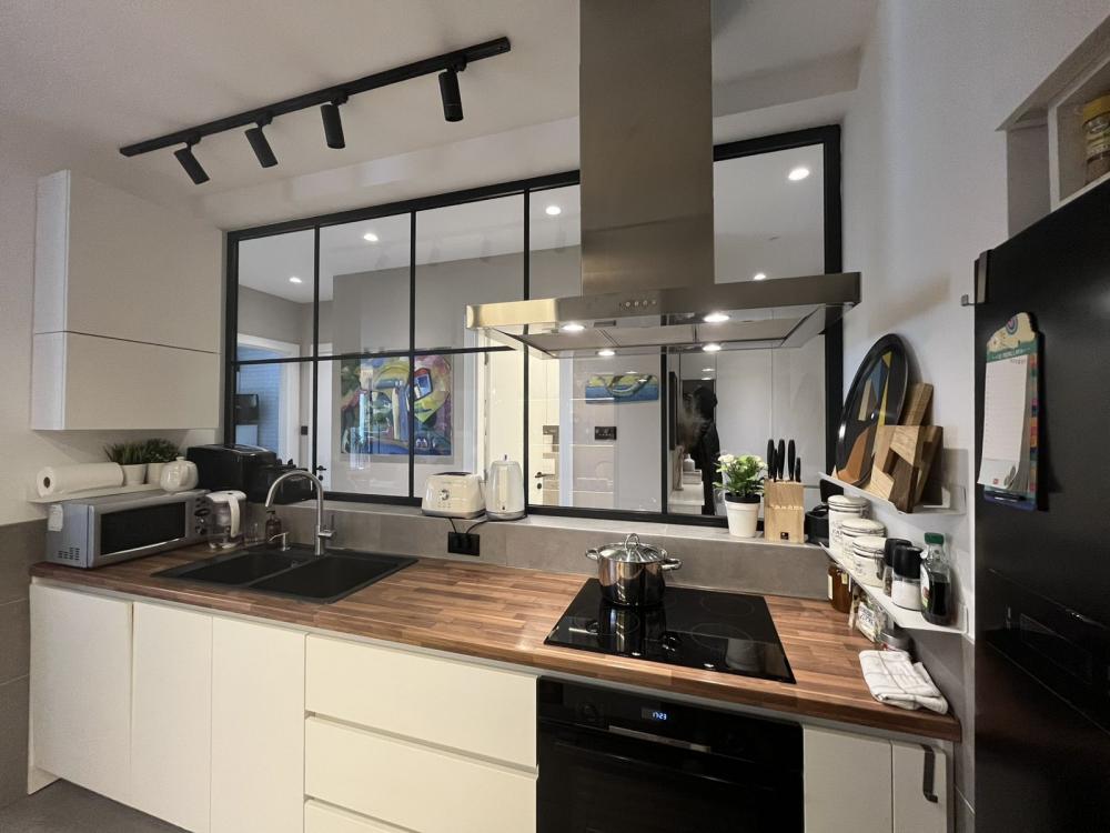 Slika 3 - Kompletno namešten, četvorosoban stan!