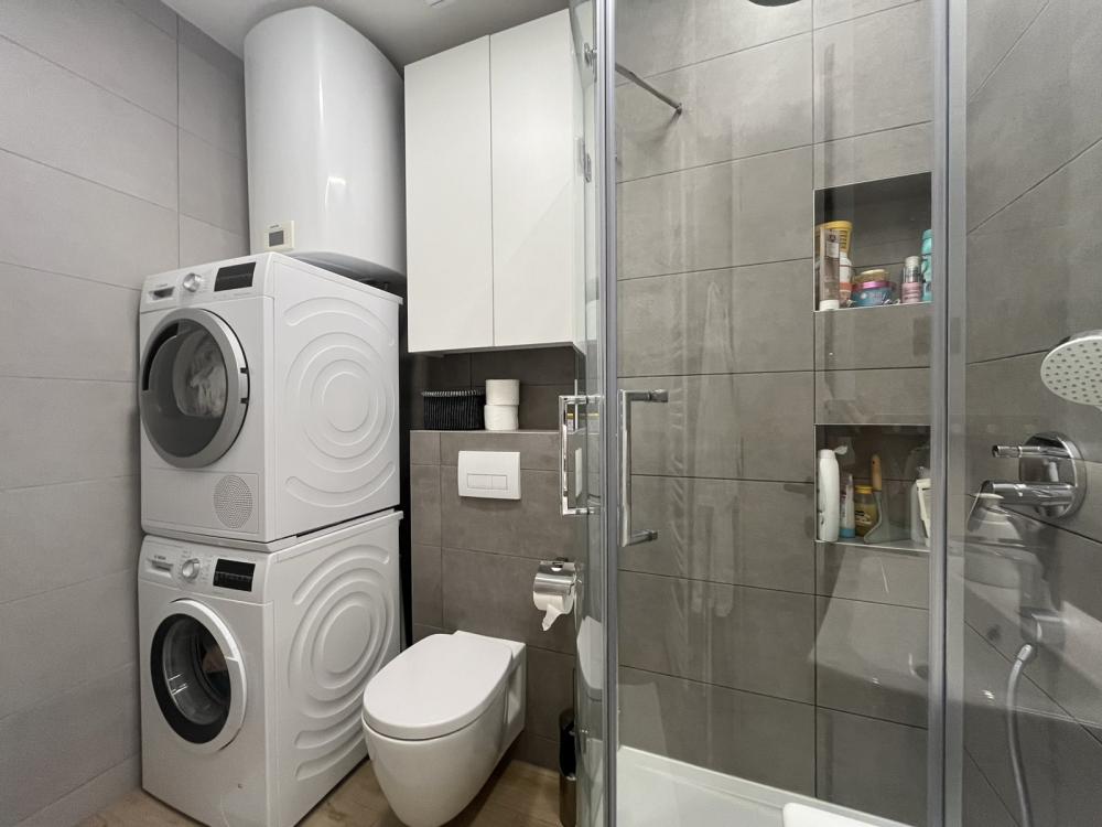 Slika 9 - Kompletno namešten, četvorosoban stan!