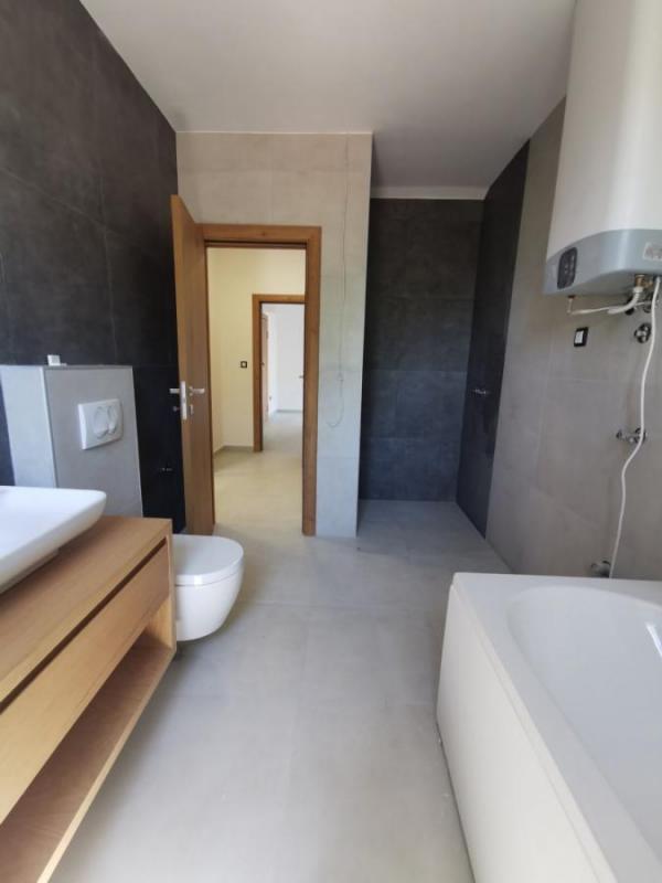 Slika 5 - Četvorosoban Penthaus 124m Sr. Kamenica