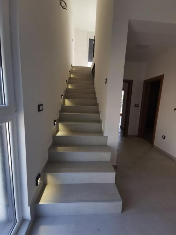 Slika 4 - Četvorosoban Penthaus 124m Sr. Kamenica