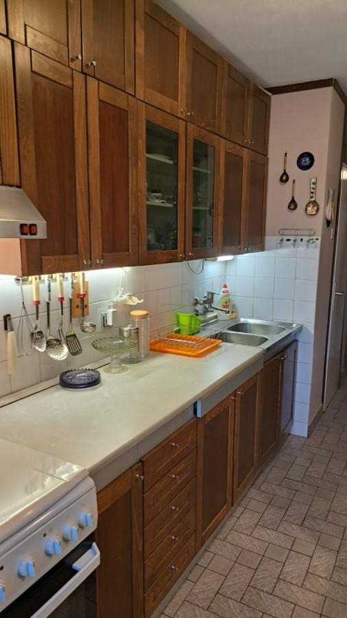 Slika 1 - Troiposoban stan na Limanu 4