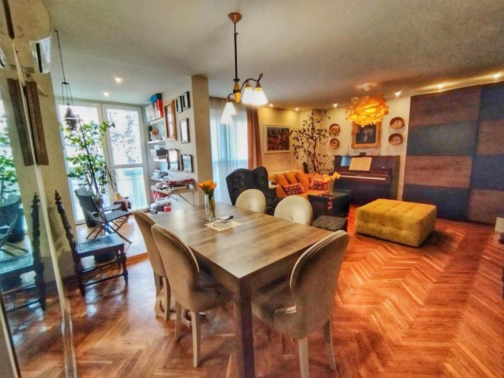 Glavna slika -Trosoban stan na Limanu 4