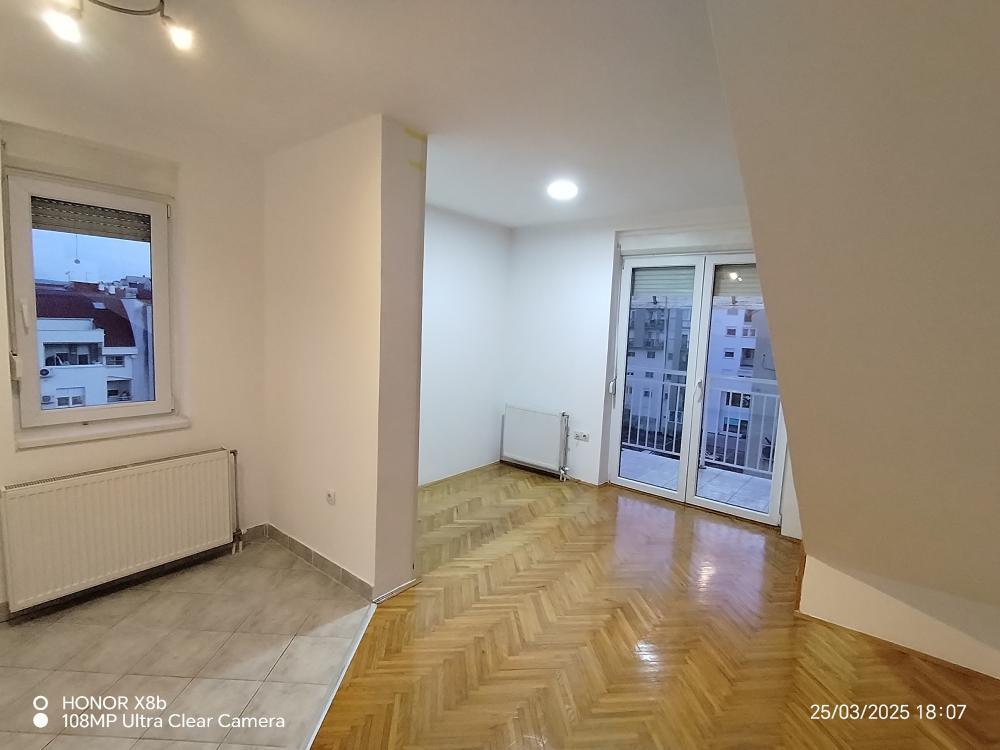 Glavna slika -Dvosoban, 54m2, Hadži Ruvimova Novi Sad, sa terasom, ima lift