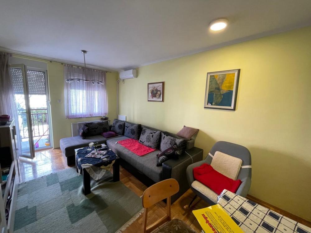 Glavna slika -Dvoiposoban stan 56m Nova Detelinara J.Veselinovića