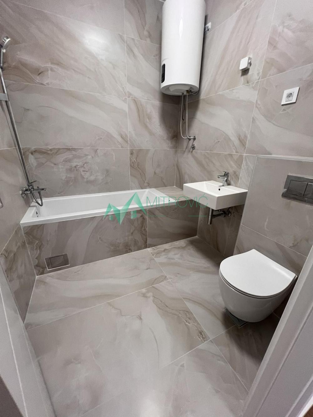 Slika 10 - Novi Sad, Salajka - Odličan četvorosoban stan - za kupce prve nekretnine povrat PDV-a 