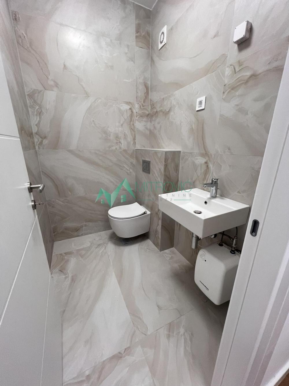 Slika 11 - Novi Sad, Salajka - Odličan četvorosoban stan - za kupce prve nekretnine povrat PDV-a 