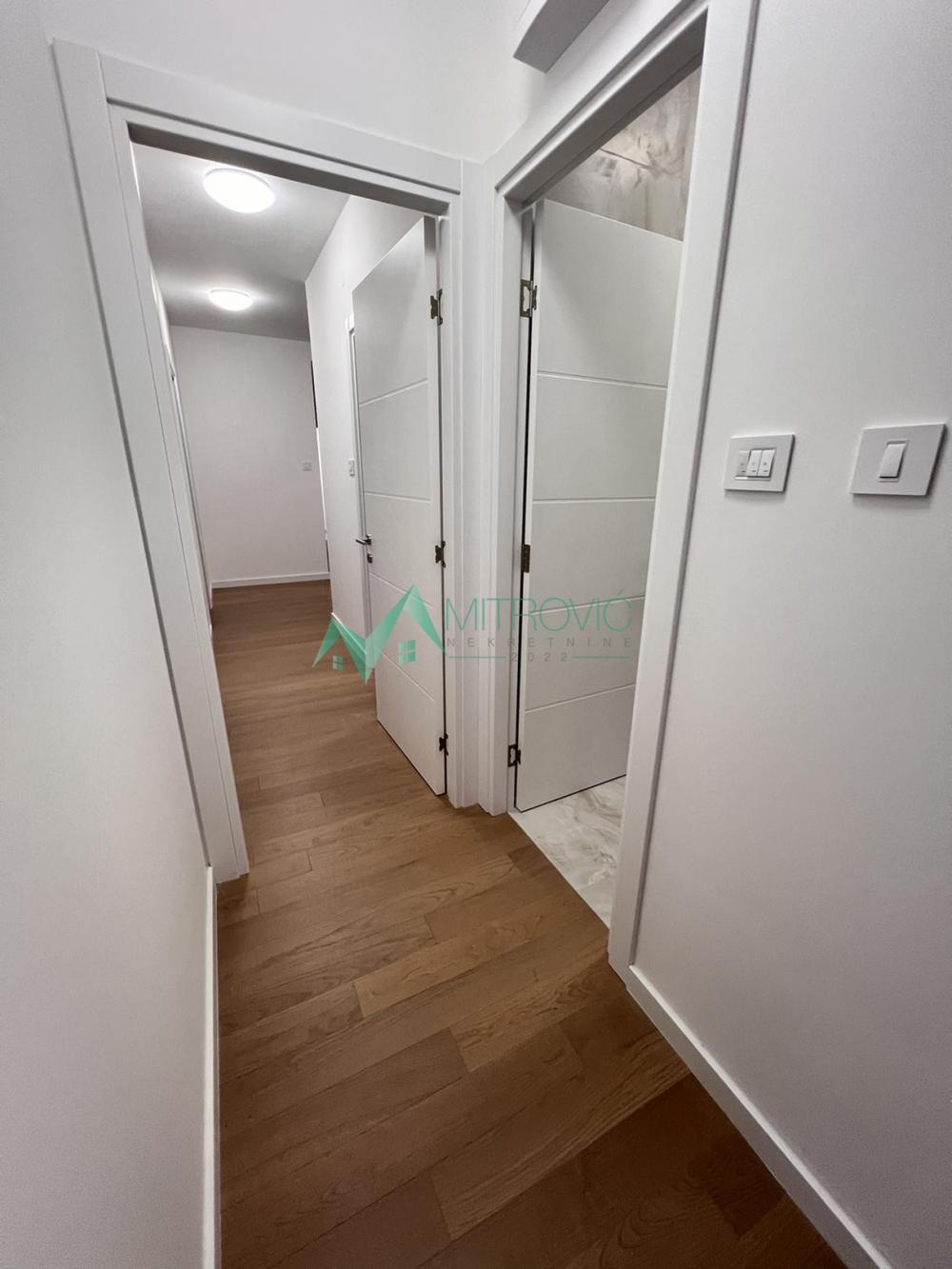 Slika 9 - Novi Sad, Salajka - Odličan četvorosoban stan - za kupce prve nekretnine povrat PDV-a 