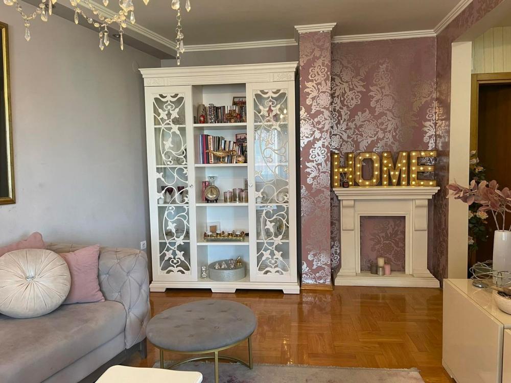 Slika 2 - Izuzetan stan u Cara Dušana!