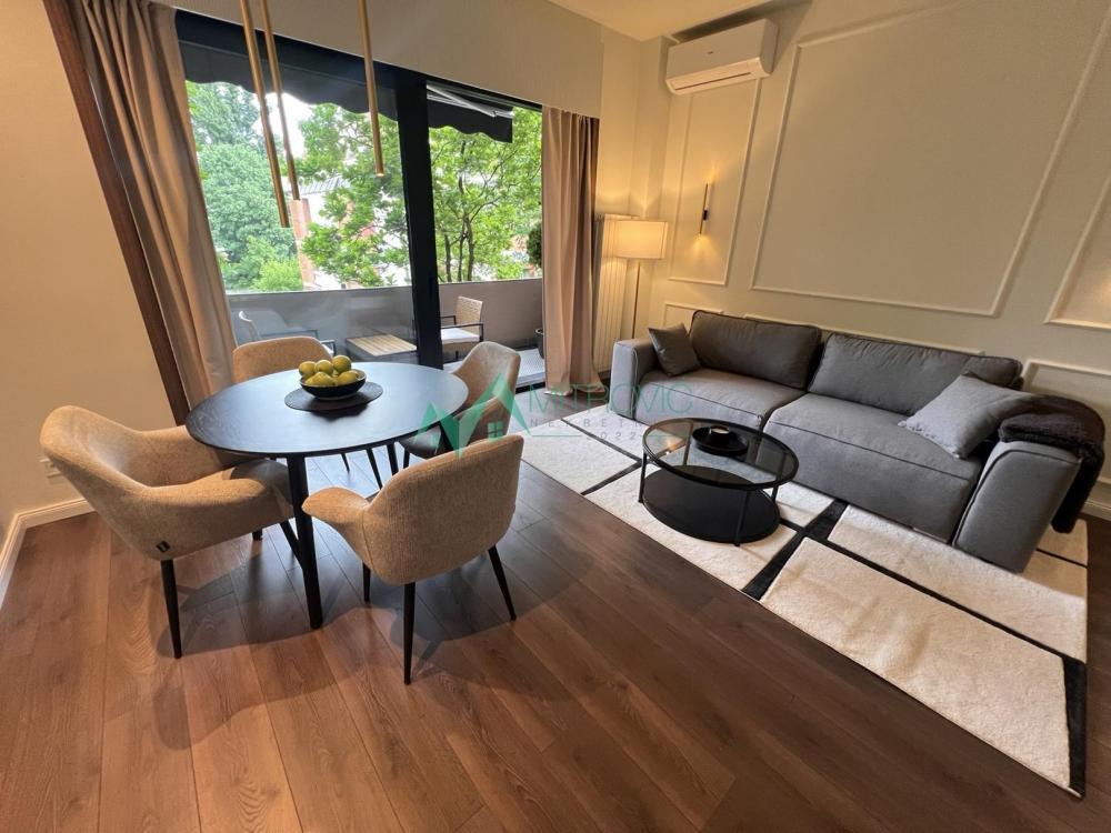 Glavna slika -Novi Sad, Centar - Odličan, kompletno renoviran  trosoban stan od 85m2 