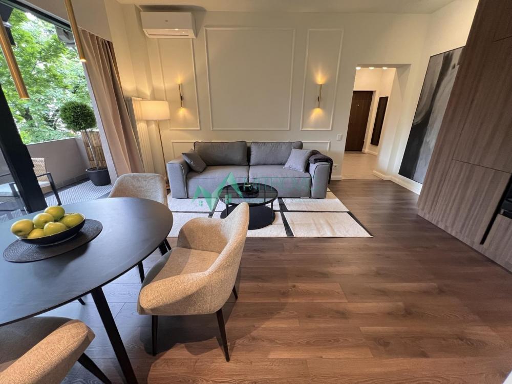 Slika 3 - Novi Sad, Centar - Odličan, kompletno renoviran  trosoban stan od 85m2 