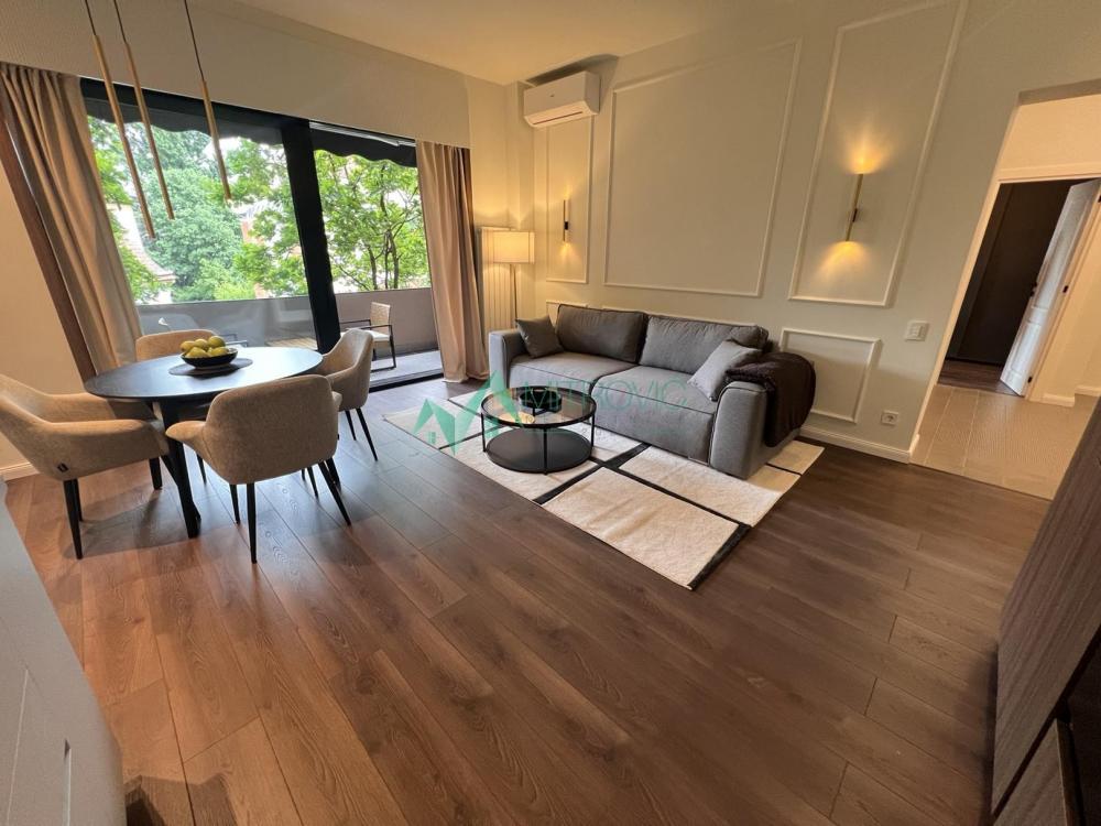 Slika 1 - Novi Sad, Centar - Odličan, kompletno renoviran  trosoban stan od 85m2 