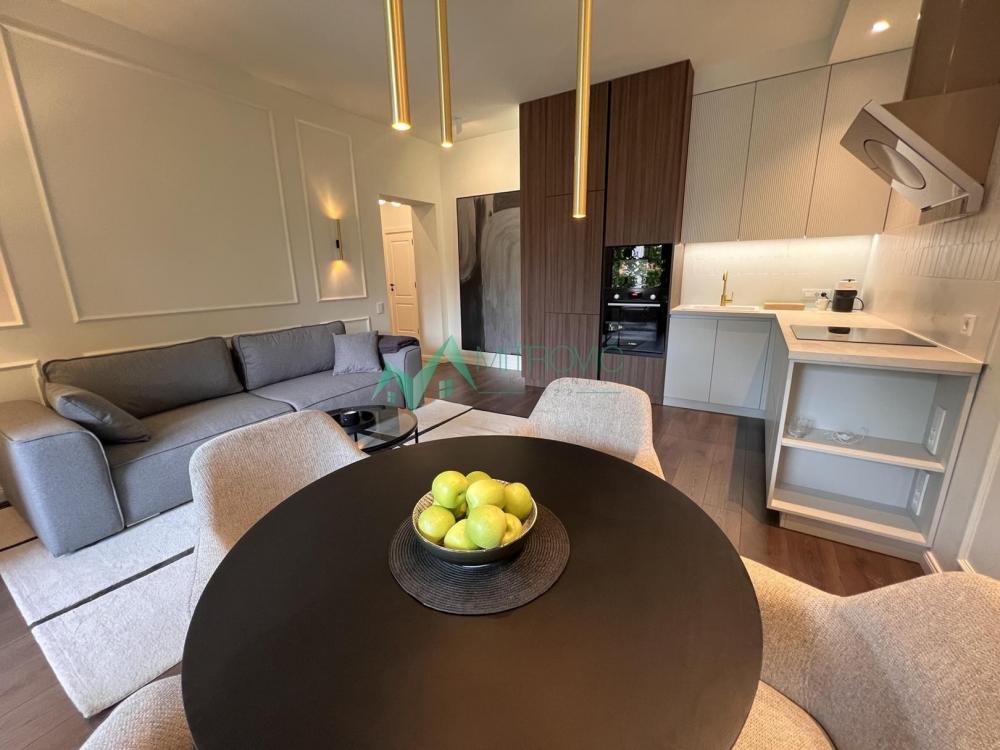 Slika 4 - Novi Sad, Centar - Odličan, kompletno renoviran  trosoban stan od 85m2 