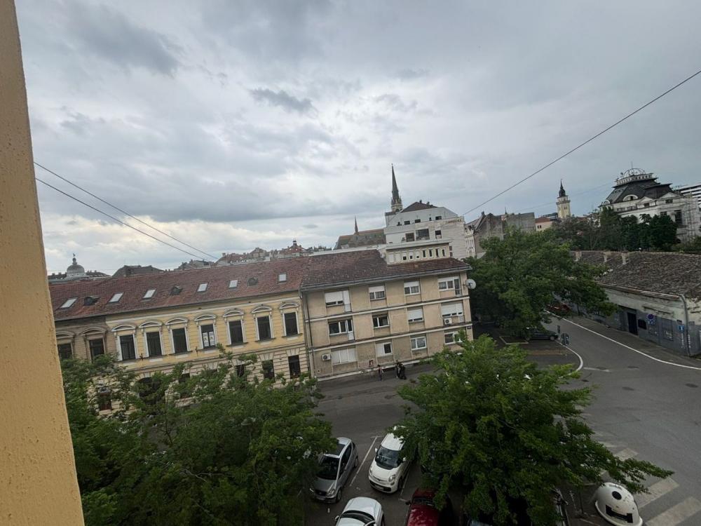 Slika 9 - Dvoiposoban, 63m2, Novi Sad centar Novi Sad, sa terasom, ima lift