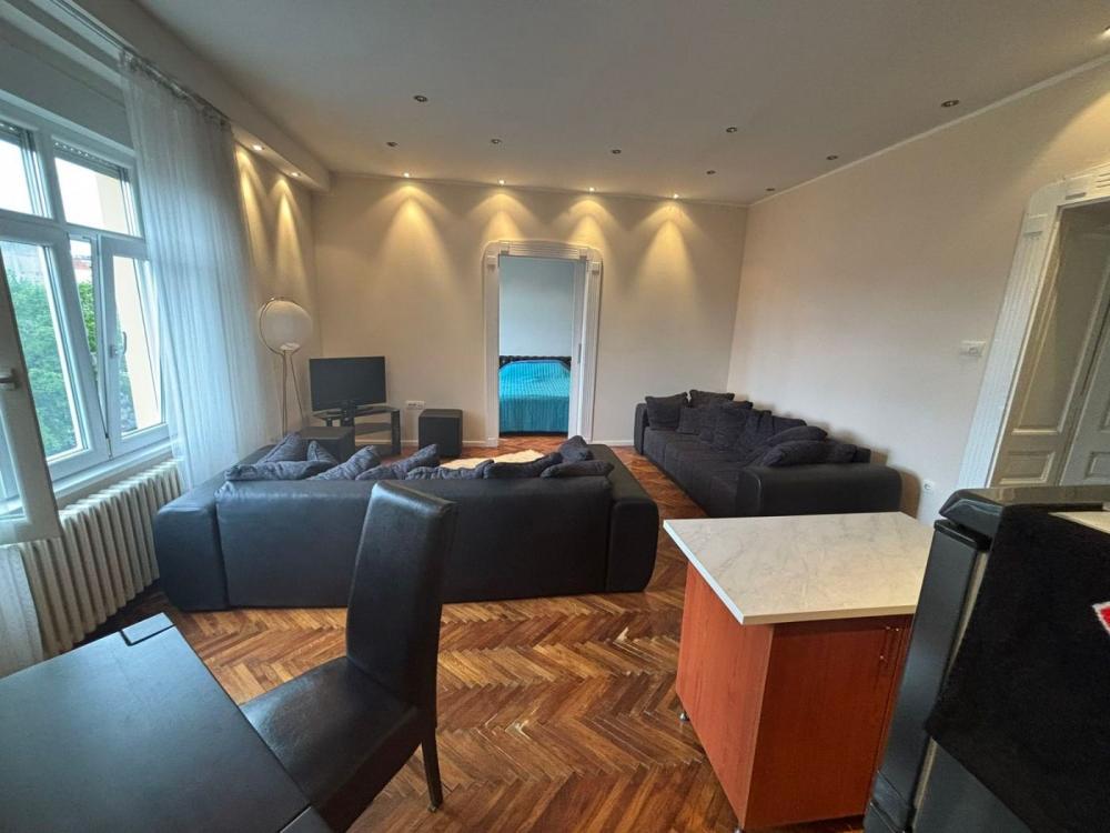 Slika 5 - Dvoiposoban, 63m2, Novi Sad centar Novi Sad, sa terasom, ima lift