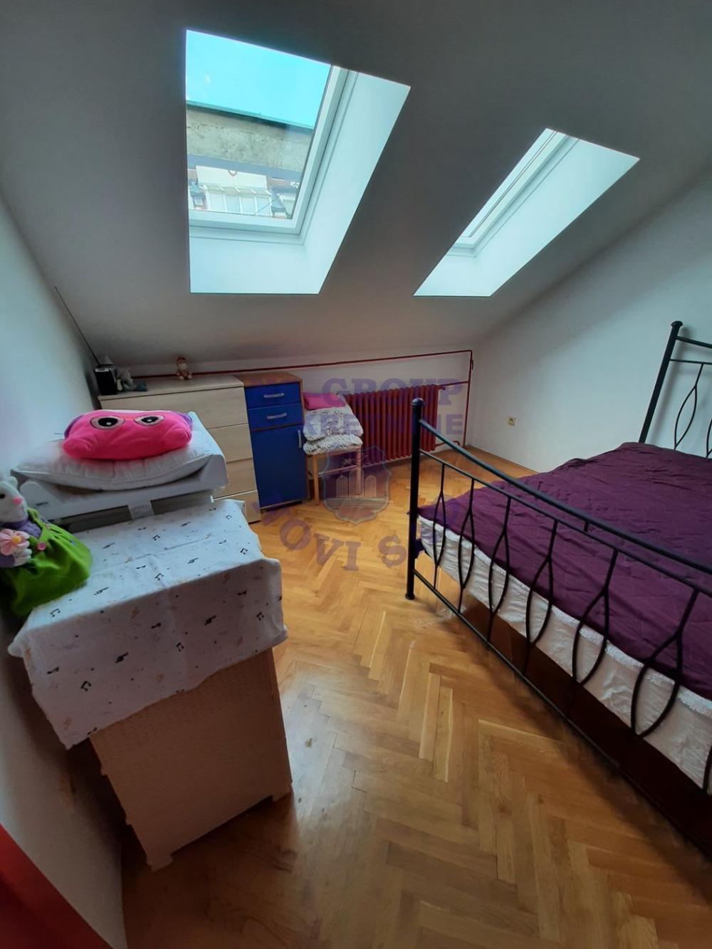 Slika 4 - Trosoban, 76m2, Grbavica Novi Sad, sa terasom