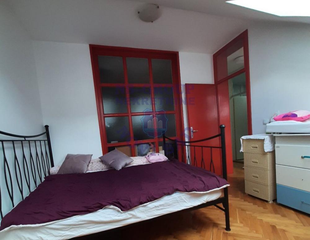 Slika 5 - Trosoban, 76m2, Grbavica Novi Sad, sa terasom