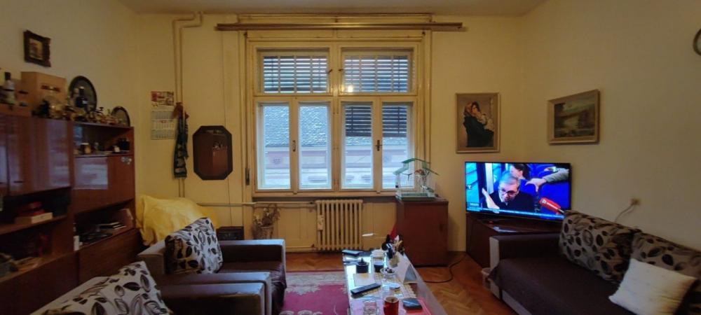 Slika 11 - Salonac u CENTRU grada, 102m2, Prvi sprat