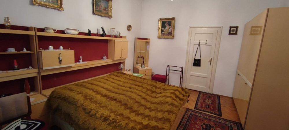 Slika 2 - Salonac u CENTRU grada, 102m2, Prvi sprat