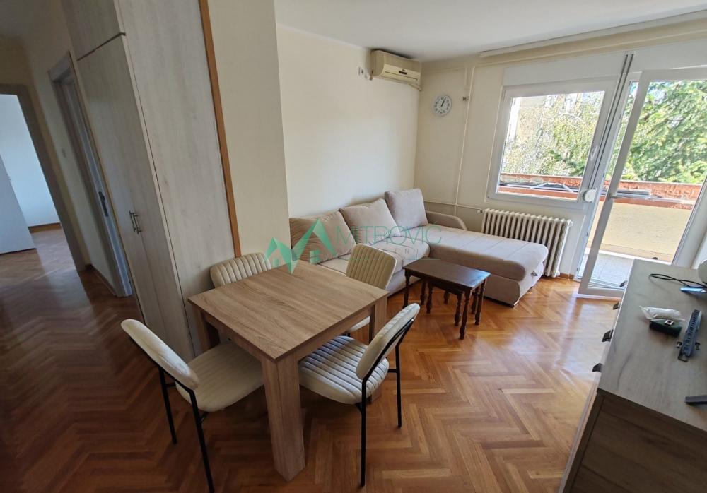 Glavna slika -Novi Sad, Centar - Dvoiposoban, renoviran stan 55m2 