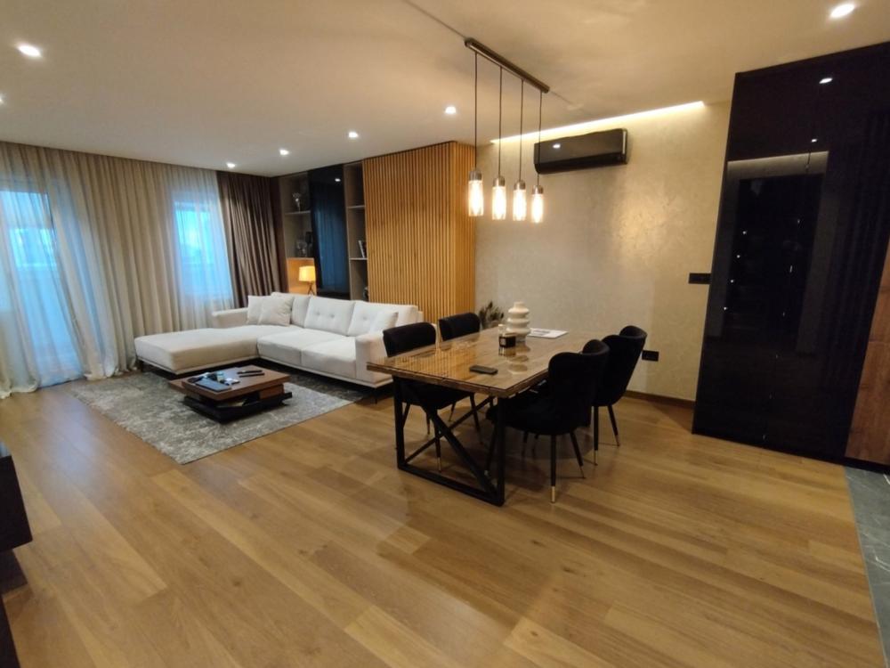 Slika 1 - LUX četvorosoban! Bulevar oslobođenja