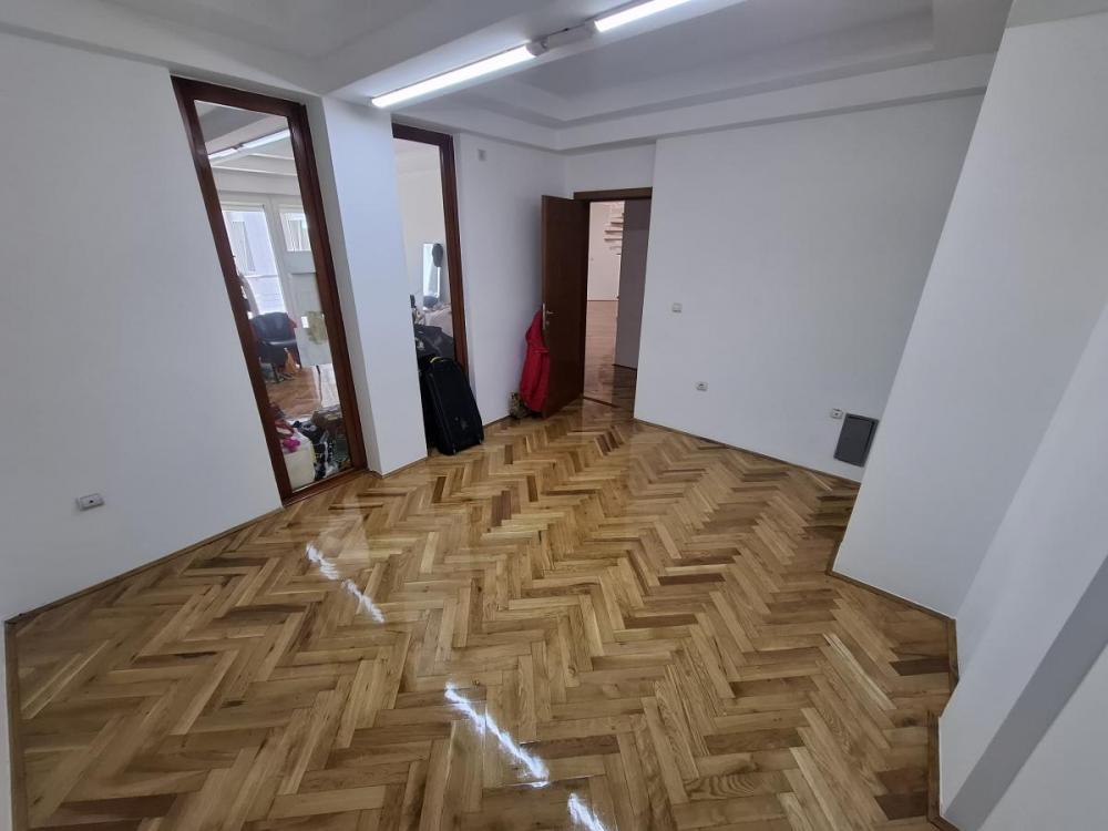 Slika 7 - Stan u strogom Centru grada Zmaj Jovina