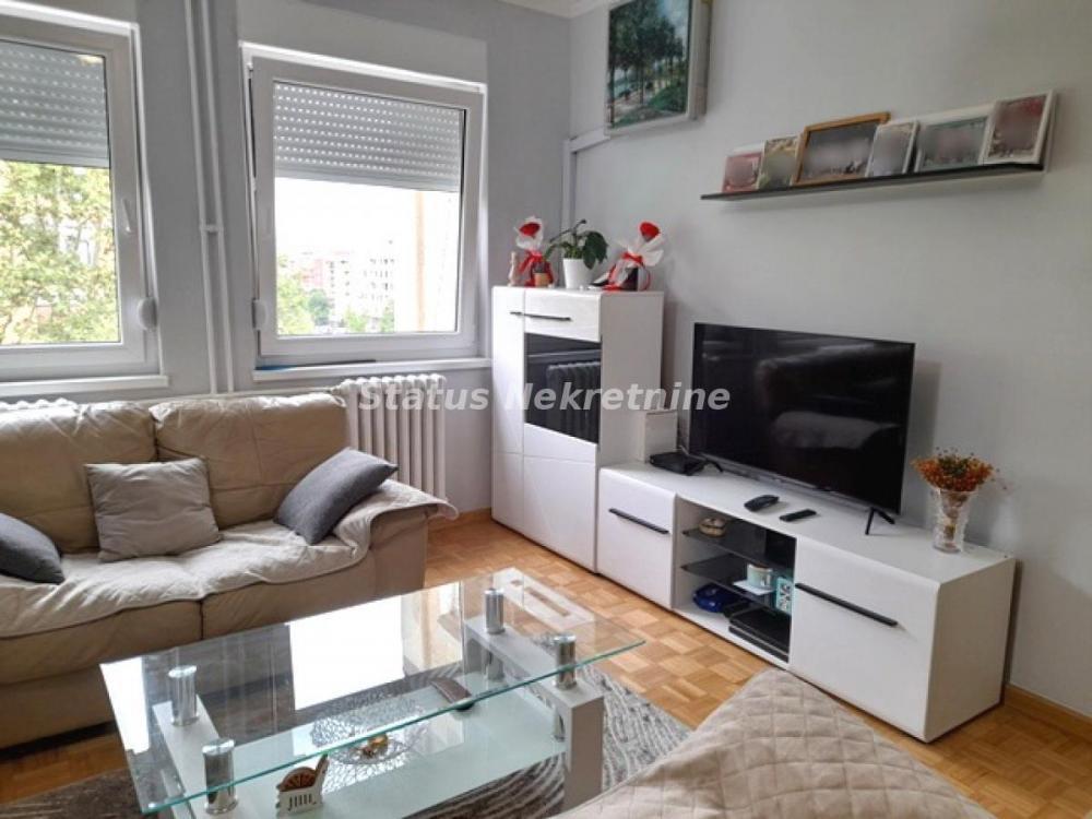 Glavna slika -Novi Sad - odličan dvoiposoban - Pasterova ulica