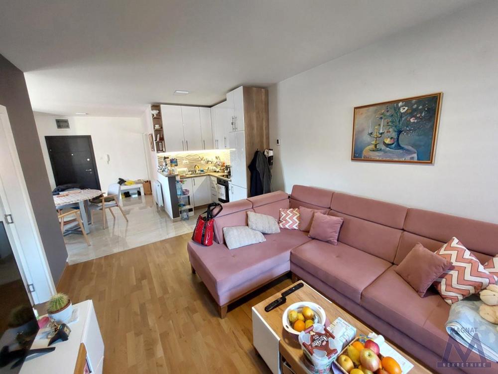 Slika 1 - Stan,NOVI SAD,ADICE,kv: 52, € 123000, ID: 1018992