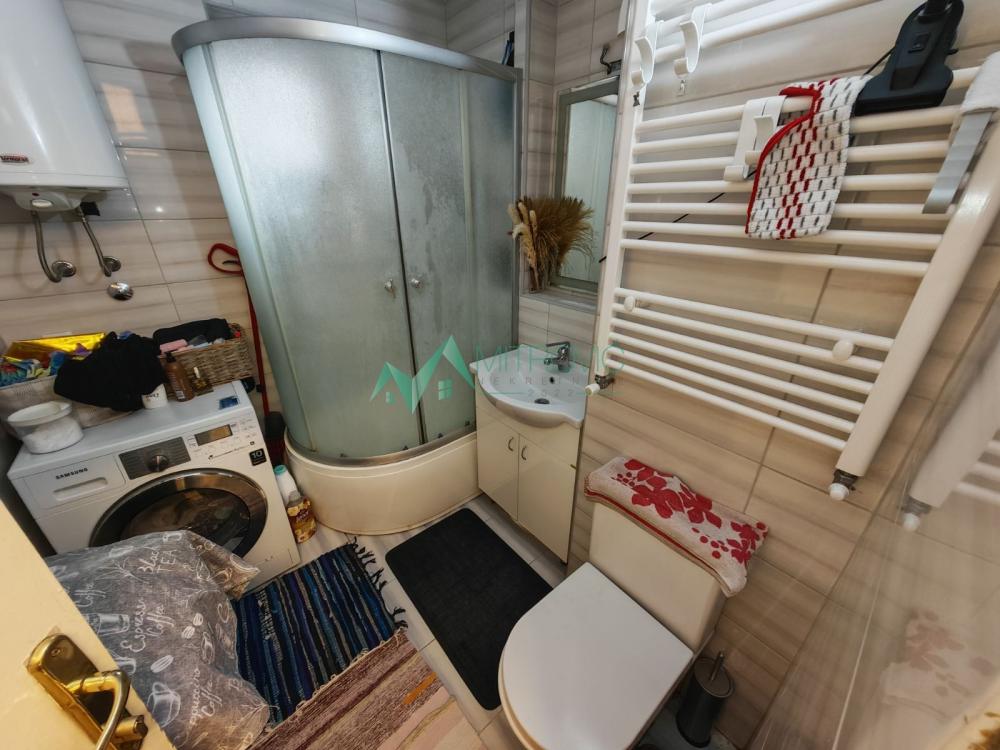 Slika 8 - Bulevar, 65m2. Dvoiposoban.  