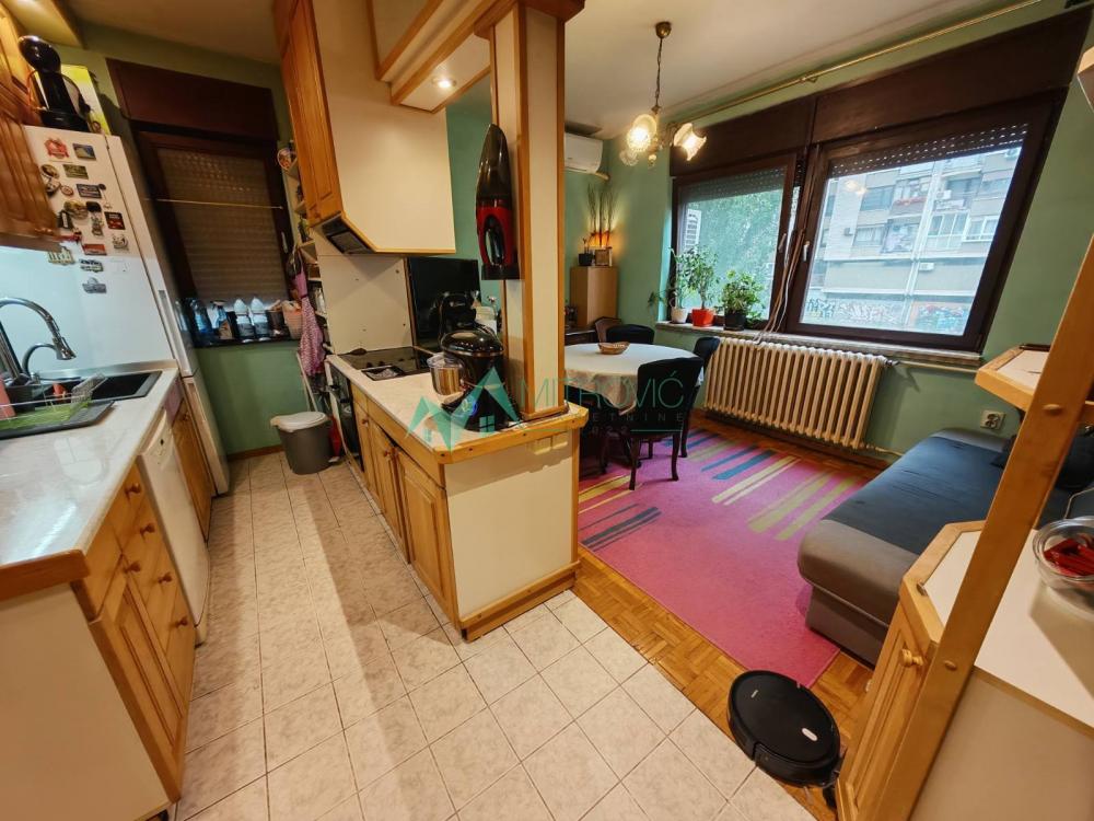 Slika 1 - Bulevar, 65m2. Dvoiposoban.  