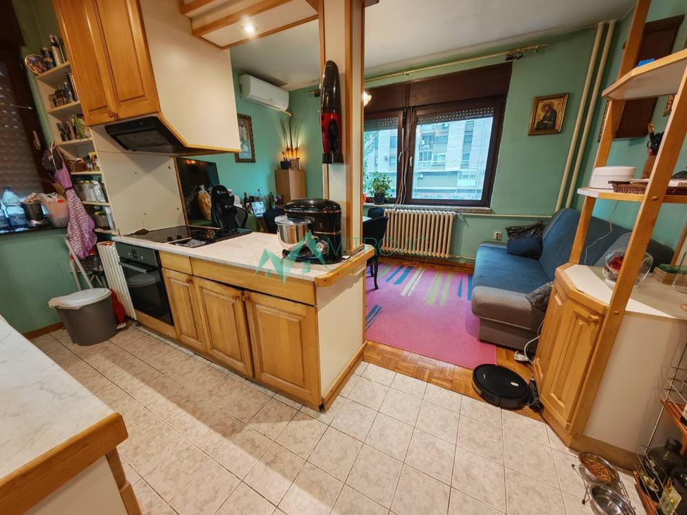 Slika 2 - Bulevar, 65m2. Dvoiposoban.  