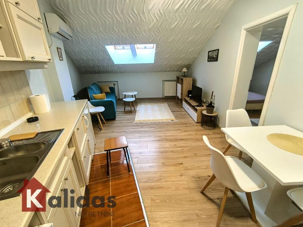 Slika 3 - Stan,NOVI SAD,CENTAR,kv: 35, € 97850, ID: 1007689