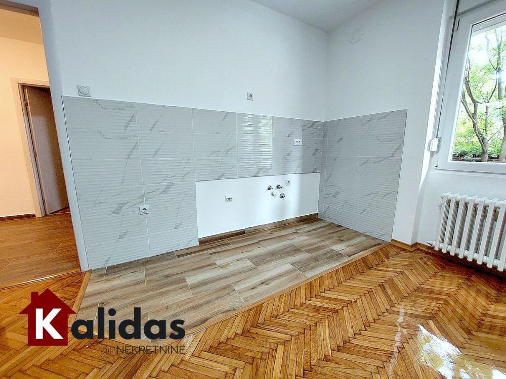 Slika 3 - Stan,NOVI SAD,GRBAVICA,kv: 52, € 144200, ID: 1007764