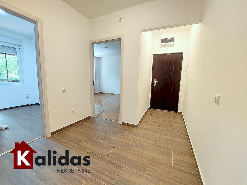 Slika 9 - Stan,NOVI SAD,GRBAVICA,kv: 52, € 144200, ID: 1007764