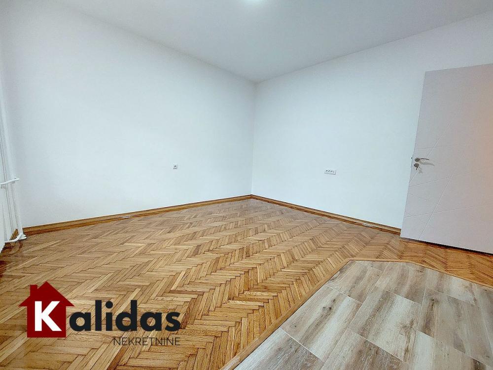 Slika 4 - Stan,NOVI SAD,GRBAVICA,kv: 52, € 144200, ID: 1007764