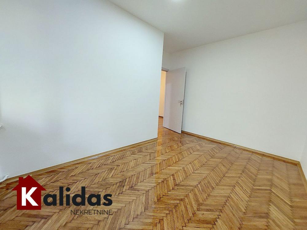 Slika 8 - Stan,NOVI SAD,GRBAVICA,kv: 52, € 144200, ID: 1007764