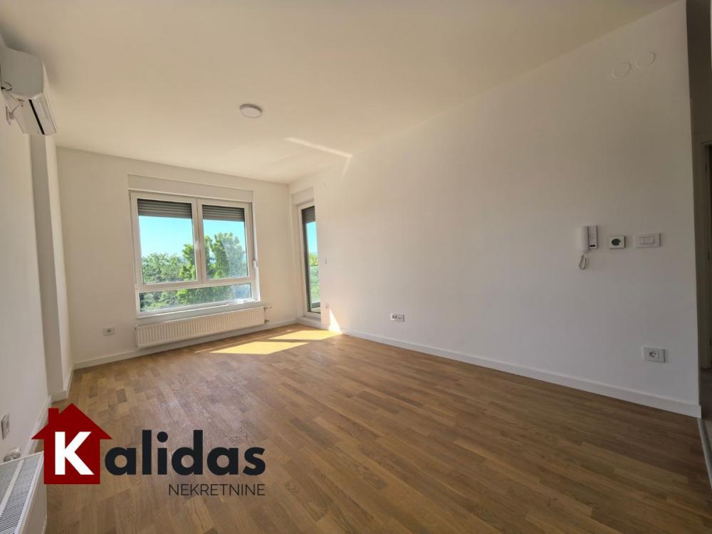 Slika 2 - Stan,NOVI SAD,SOMBORSKA RAMPA,kv: 44, € 121540, ID: 1007702