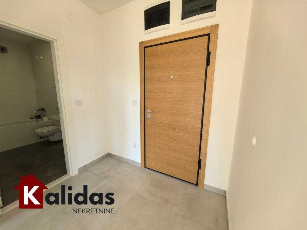 Slika 9 - Stan,NOVI SAD,SOMBORSKA RAMPA,kv: 44, € 121540, ID: 1007702