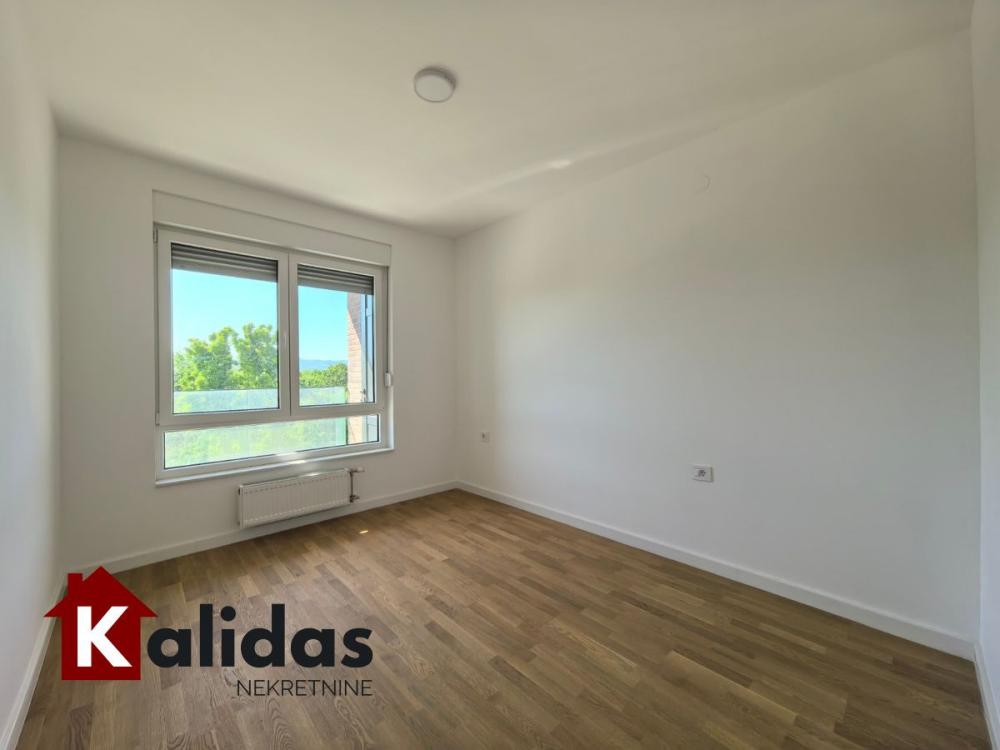Slika 5 - Stan,NOVI SAD,SOMBORSKA RAMPA,kv: 44, € 121540, ID: 1007702