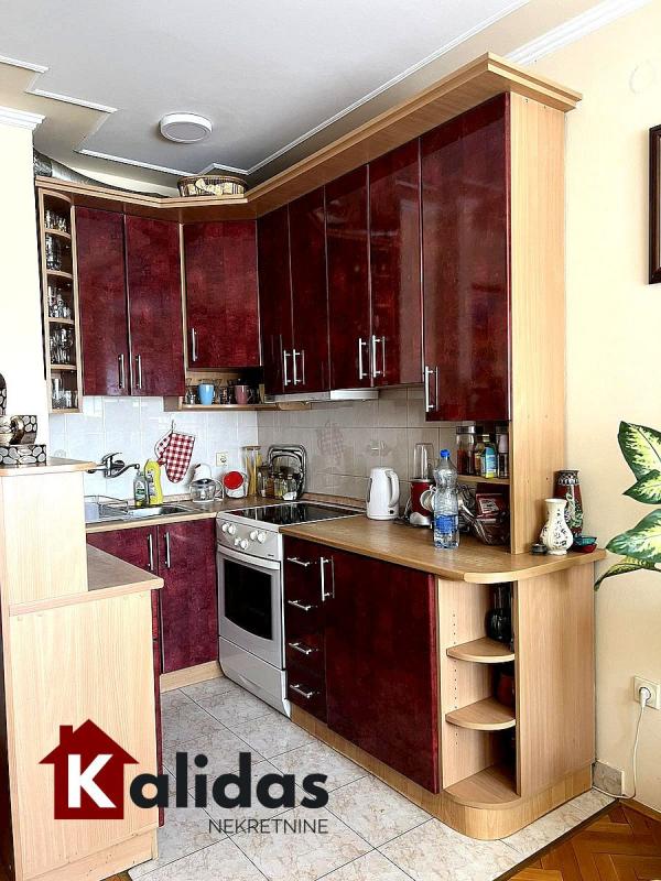Slika 4 - Stan,NOVI SAD,BULEVAR,kv: 55, € 130000, ID: 1006963