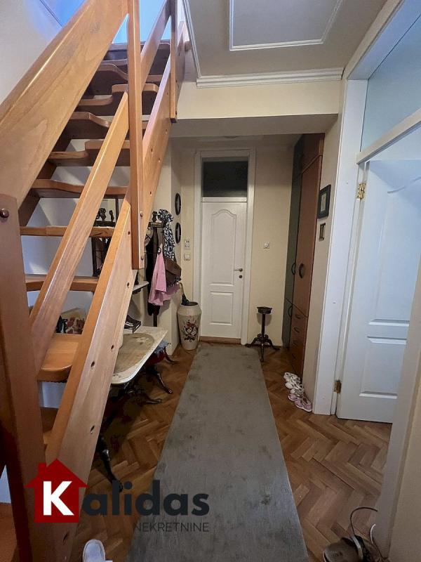 Slika 6 - Stan,NOVI SAD,BULEVAR,kv: 55, € 130000, ID: 1006963