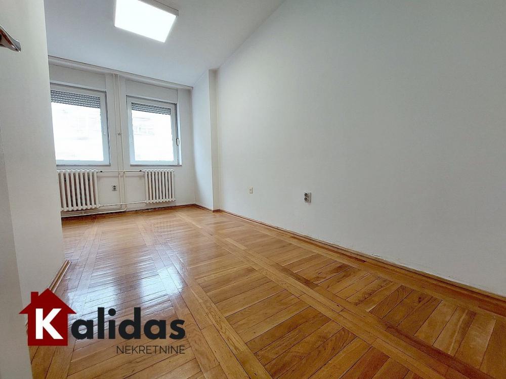Slika 8 - Stan,NOVI SAD,CENTAR,kv: 96, € 247200, ID: 1007174
