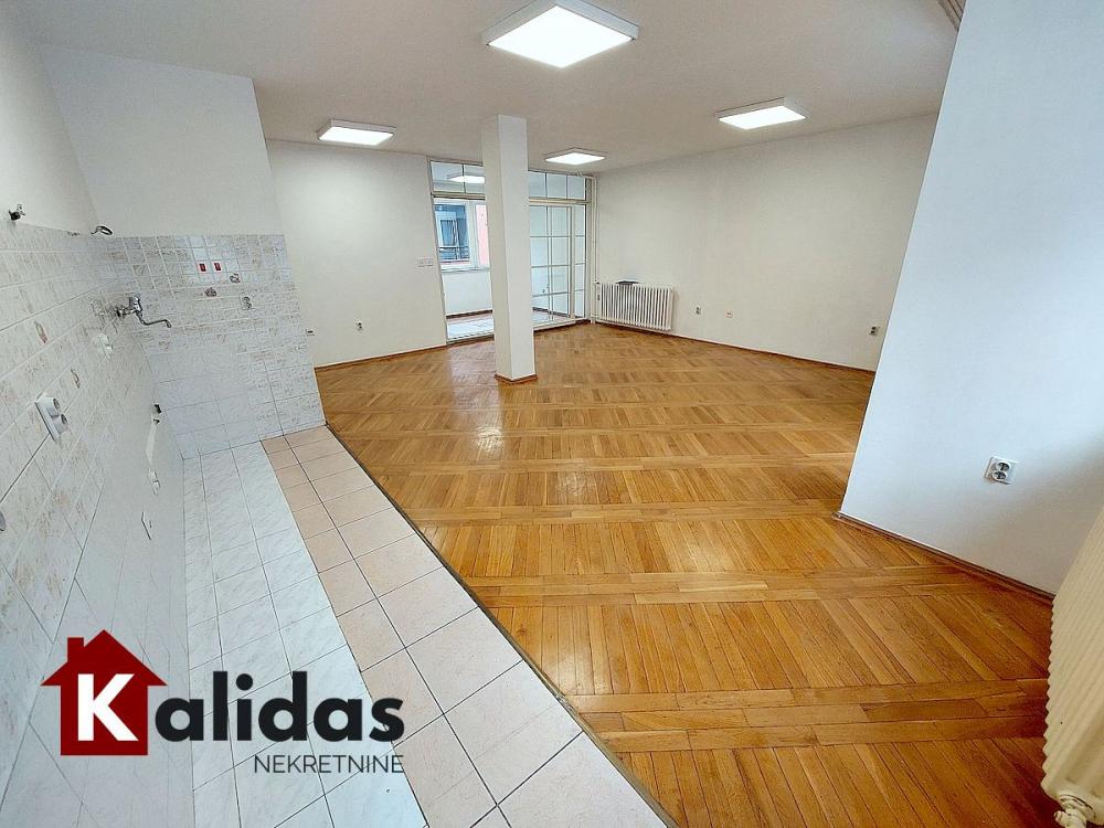 Slika 4 - Stan,NOVI SAD,CENTAR,kv: 96, € 247200, ID: 1007174