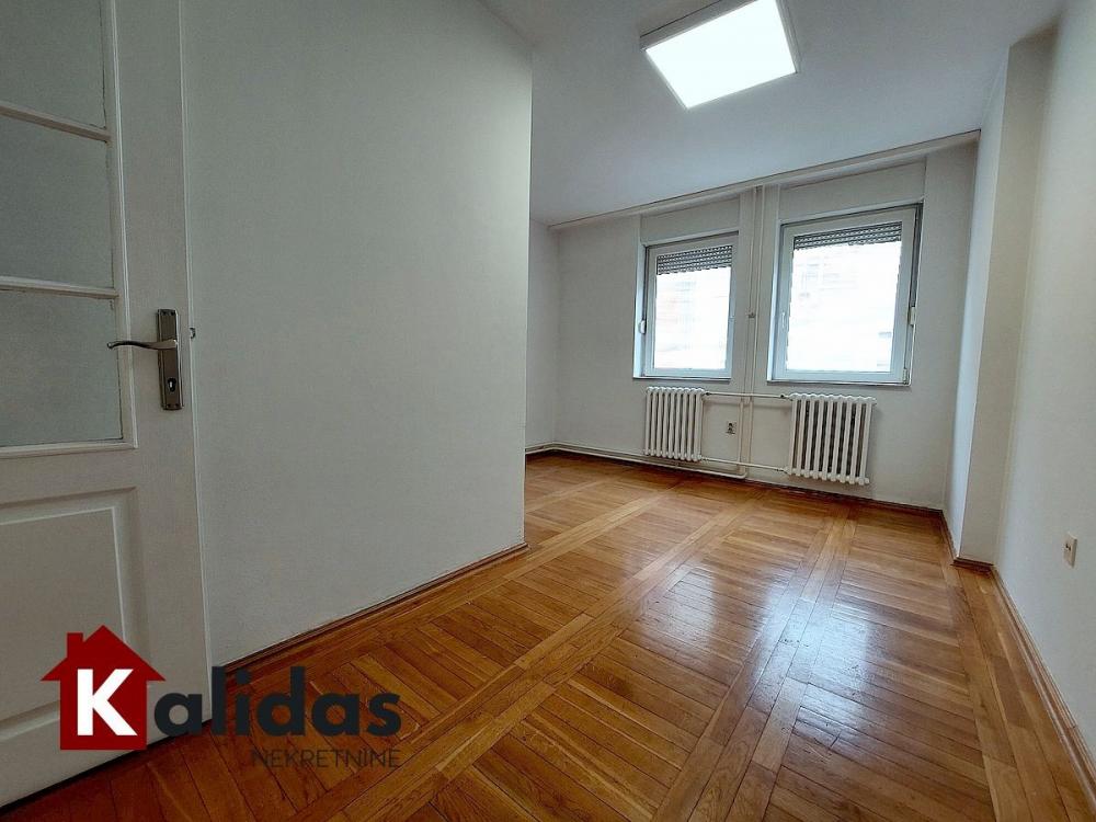 Slika 9 - Stan,NOVI SAD,CENTAR,kv: 96, € 247200, ID: 1007174