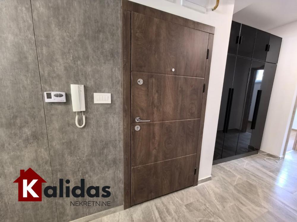 Slika 8 - Stan,NOVI SAD,GRBAVICA,kv: 44, € 90500, ID: 1007656