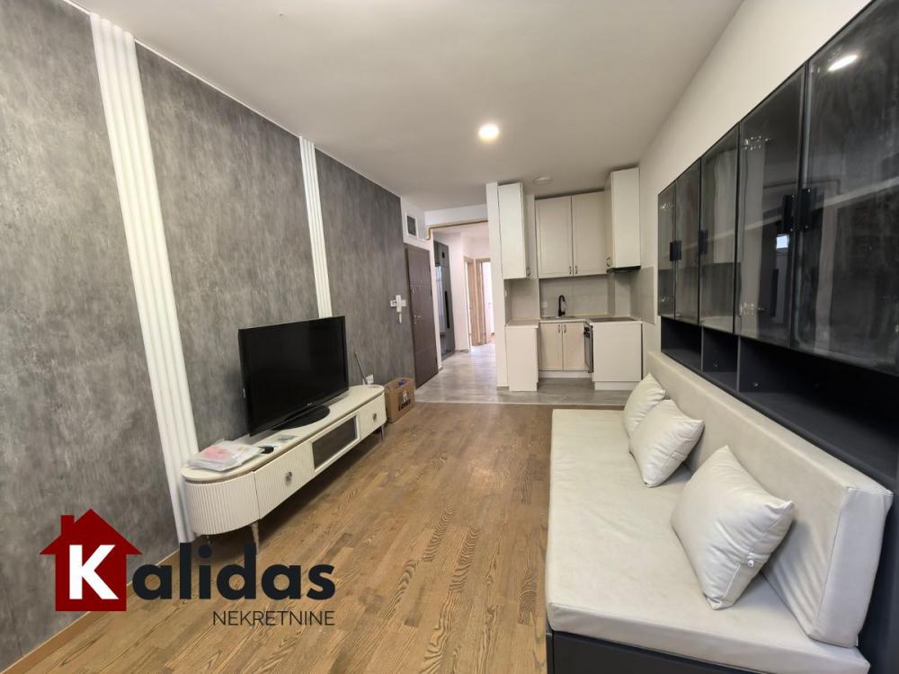 Slika 1 - Stan,NOVI SAD,GRBAVICA,kv: 44, € 90500, ID: 1007656