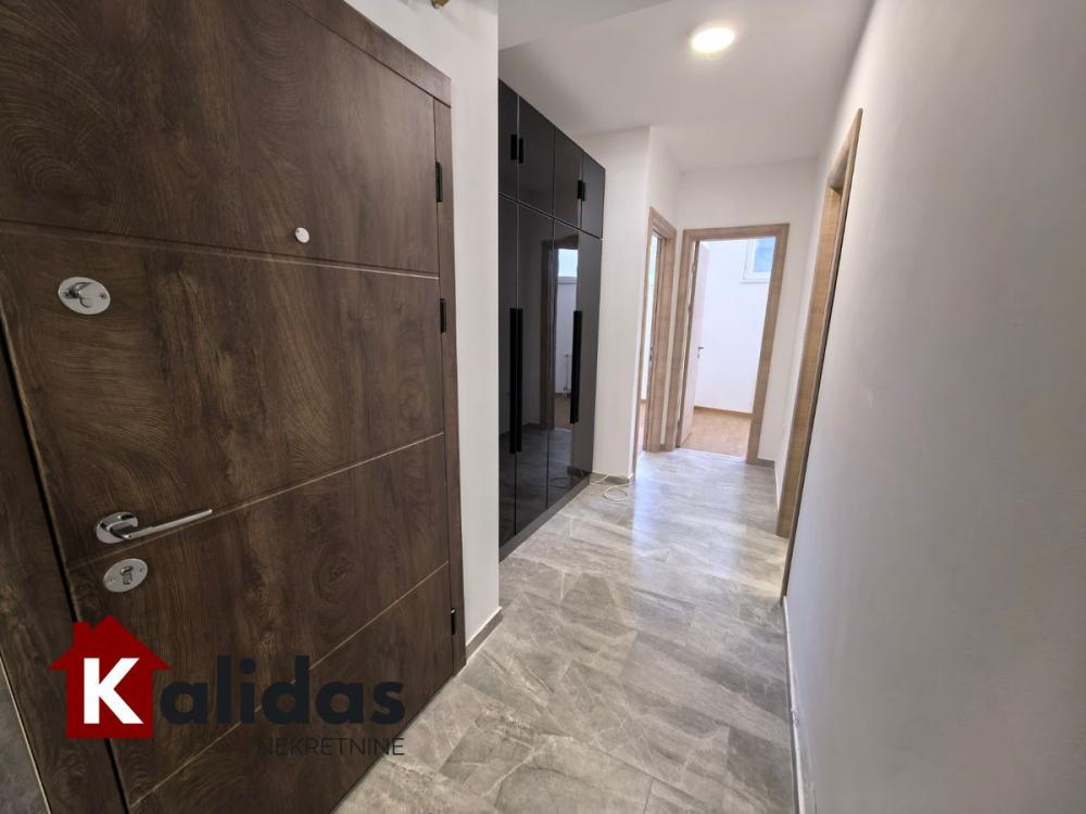 Slika 9 - Stan,NOVI SAD,GRBAVICA,kv: 44, € 90500, ID: 1007656