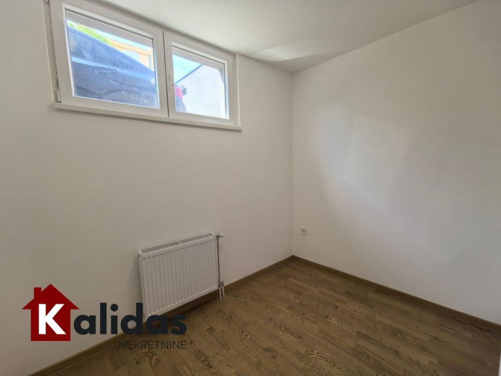 Slika 6 - Stan,NOVI SAD,GRBAVICA,kv: 44, € 90500, ID: 1007656