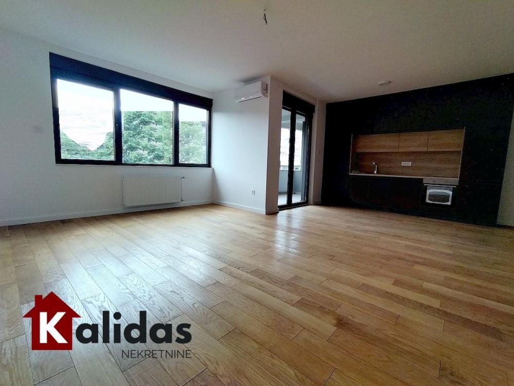 Slika 1 - Stan,NOVI SAD,CENTAR,kv: 123, € 456000, ID: 1006533
