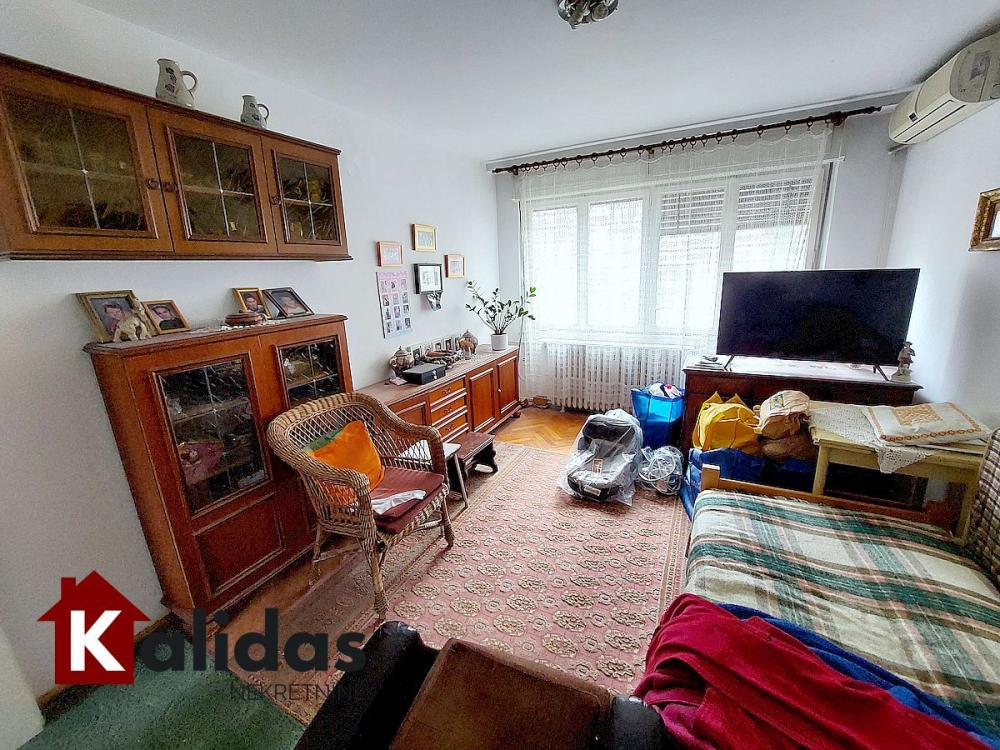 Slika 11 - Stan,NOVI SAD,CENTAR,kv: 90, € 288400, ID: 1007471